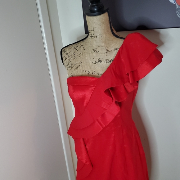 Jessica Simpson ruffled red dress - Picture 6 of 9